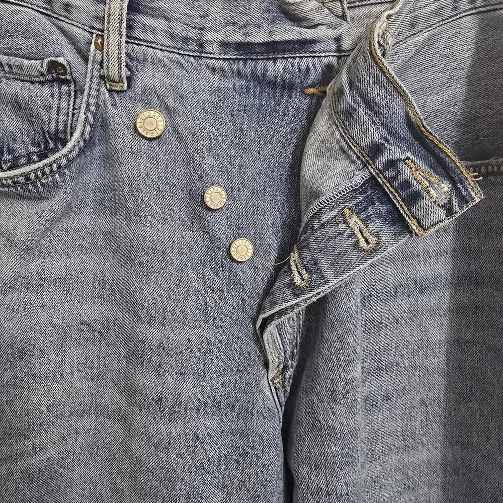 Agolde Women's Relaxed Denim Jeans in Light Blue - Picture 3 of 4